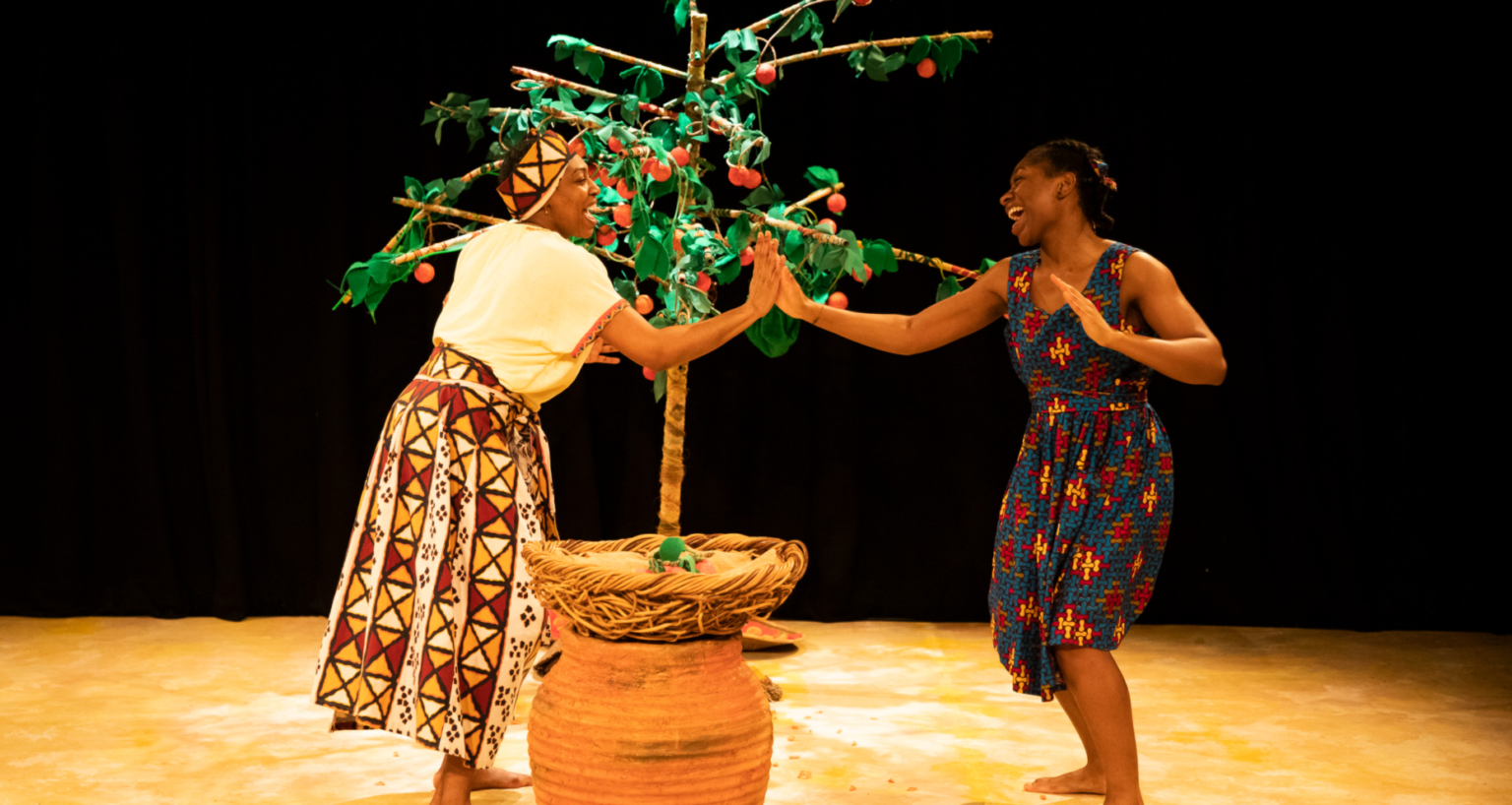 Review: Handa's Surprise, Little Angels Theatre - Everything Theatre