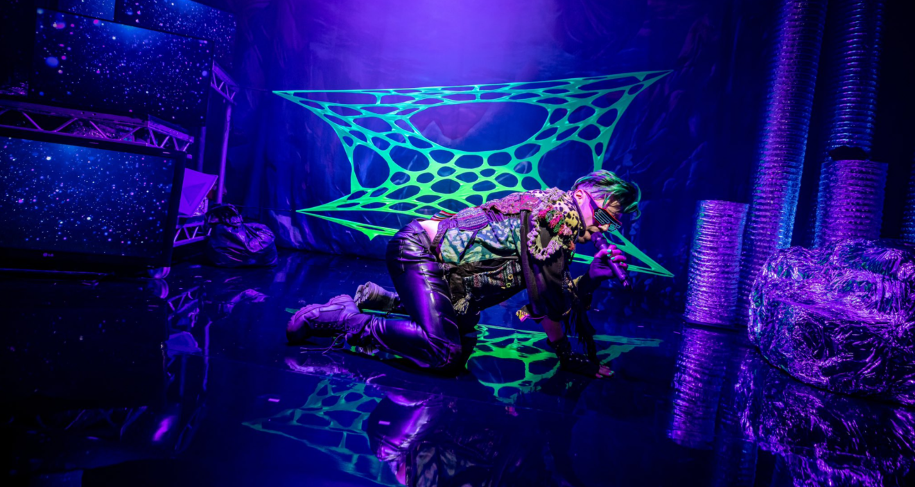 Review Home, Soho Theatre Everything Theatre